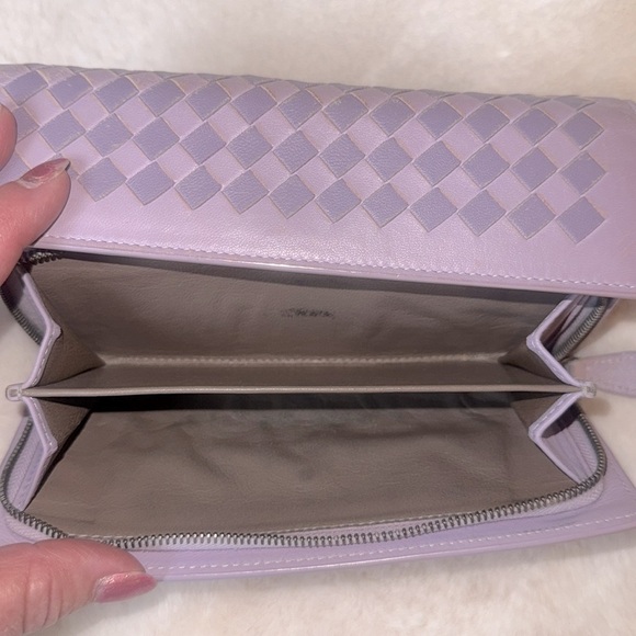 Bottega Venetta Intrecciato lambskin bifold Wallet - Picture 7 of 11
